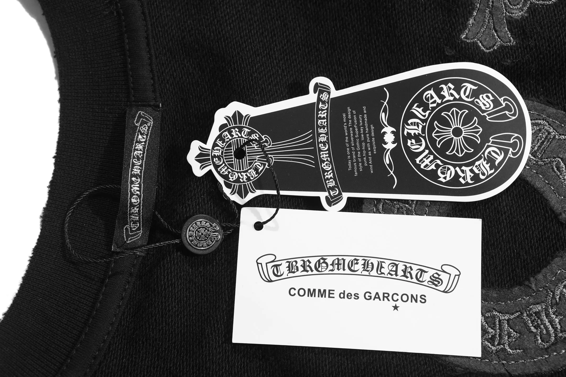 P250 Chrome Hearts Chrome Hearts Metal Patch Cross Crew Neck Sweatshirt Size: SMLXL Color: Black